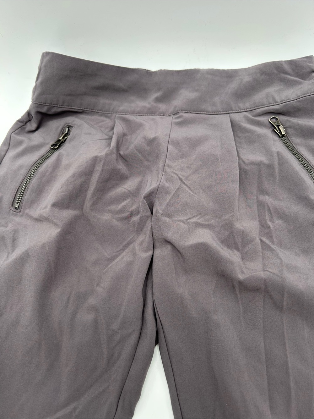 Columbia Women's Straight Leg Pants in Gray with Zip Pockets